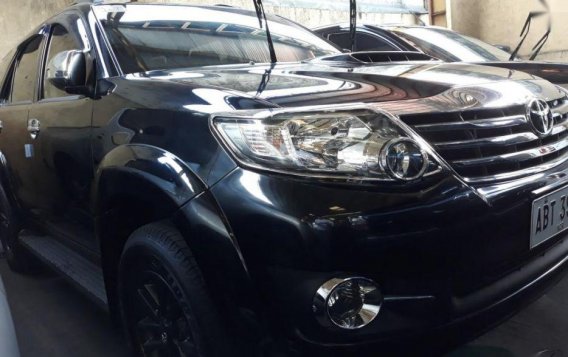 Toyota Fortuner 2015 Manual Diesel for sale in Quezon City-1