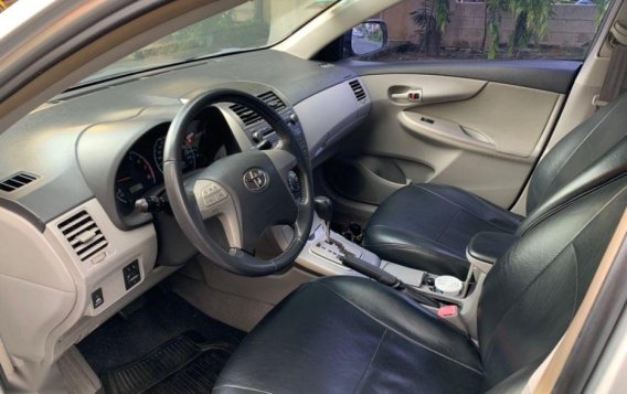 Selling Toyota Altis 2009 Automatic Gasoline in Quezon City-2