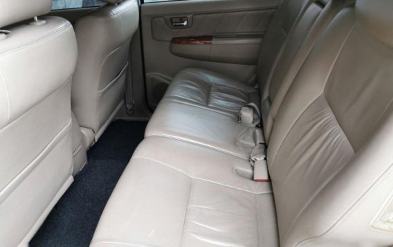 Used Toyota Fortuner 2010 Automatic Gasoline for sale in Pasig-5