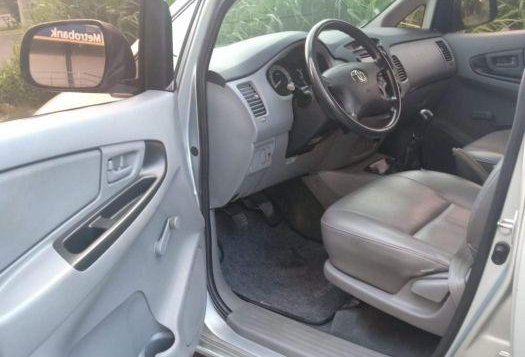 Selling Toyota Innova 2010 Manual Diesel in Taguig-3