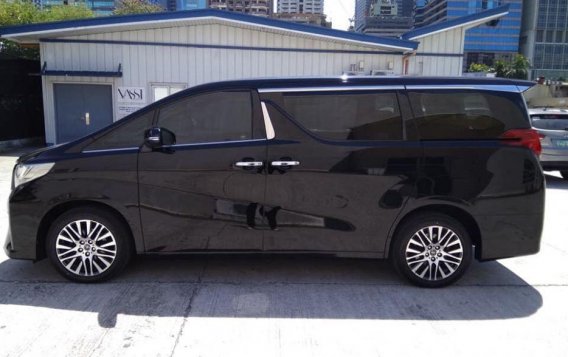 Toyota Alphard 2018 at 10000 km for sale in Pasig-3