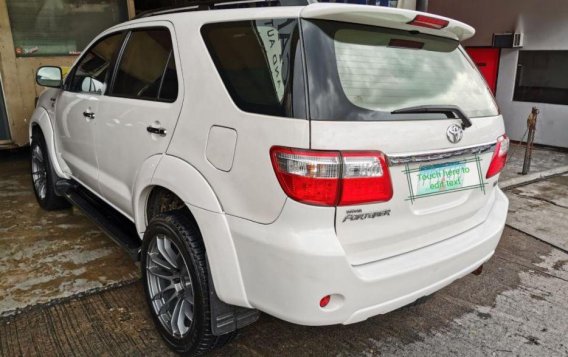 Used Toyota Fortuner 2010 Automatic Gasoline for sale in Pasig-3