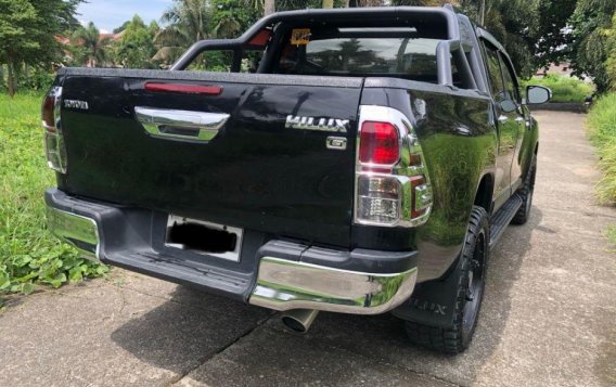 Selling 2nd Hand Toyota Hilux 2016 in Davao City-3