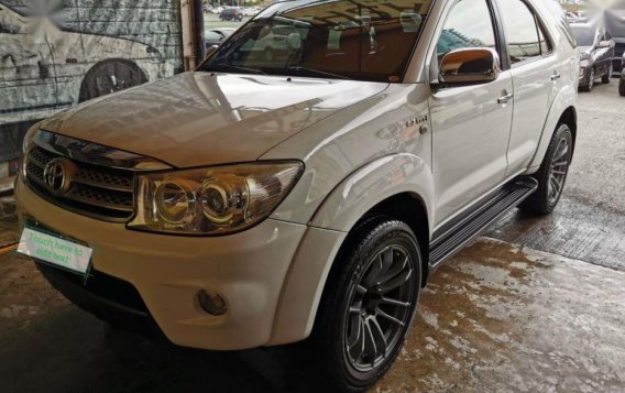 Used Toyota Fortuner 2010 Automatic Gasoline for sale in Pasig-1