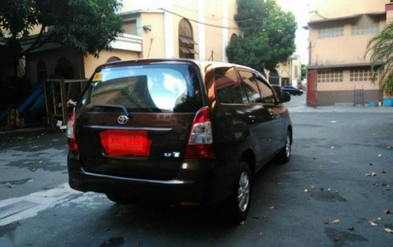 Selling 2nd Hand Toyota Innova 2013 Manual Diesel at 80000 km in Manila-4