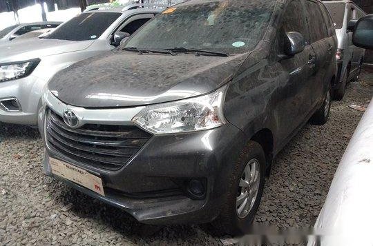 Selling Grey Toyota Avanza 2018 in Makati