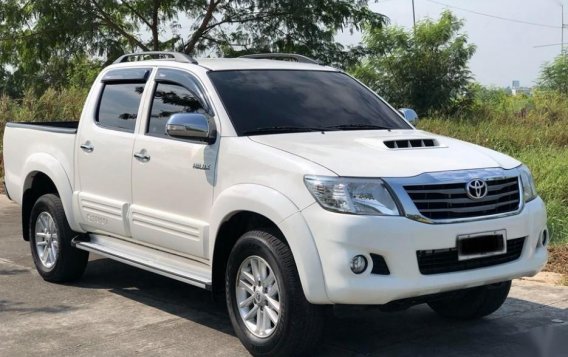 Selling 2nd Hand Toyota Hilux 2014 Automatic Diesel in Balagtas-1