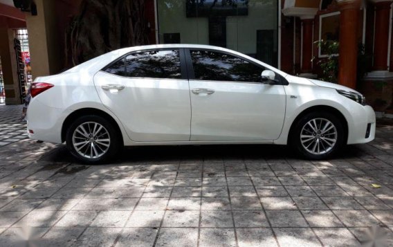 Toyota Altis 2016 at 20000 km for sale in Pasig-1