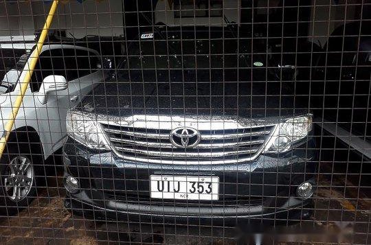 Black Toyota Fortuner 2012 for sale Automatic-3