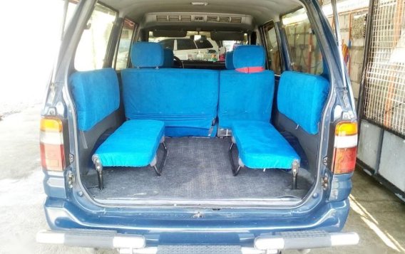 Toyota Revo 2000 Manual Diesel for sale in San Leonardo-9