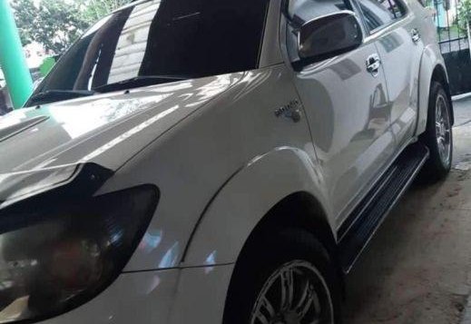 Toyota Fortuner 2006 Automatic Diesel for sale in Taguig-2