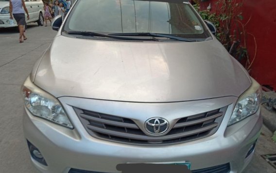 Selling Toyota Altis 2013 at 40000 km in Manila-1