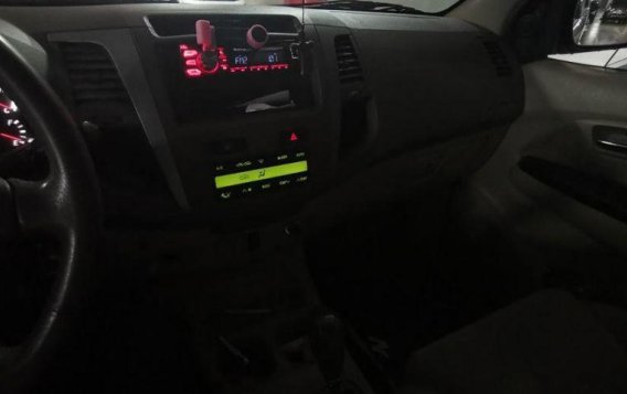 Toyota Fortuner 2006 Automatic Gasoline for sale in Quezon City-9