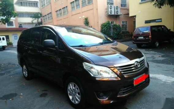 Selling 2nd Hand Toyota Innova 2013 Manual Diesel at 80000 km in Manila-2