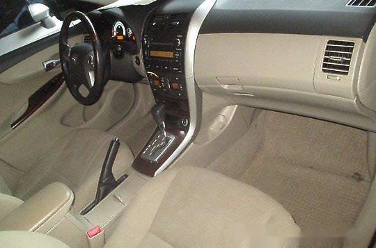 Selling Silver Toyota Corolla Altis 2013 Automatic Gasoline in Pasig-5