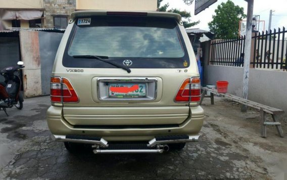Selling Used Toyota Revo 2003 in Batangas City-1