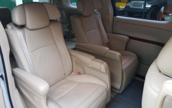 Selling 2nd Hand Toyota Alphard 2010 in Quezon City-8