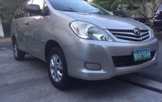 Toyota Innova 2011 for sale in Quezon City-1