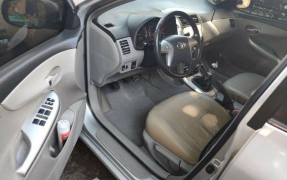 Selling Toyota Altis 2013 Manual Gasoline in San Juan-4