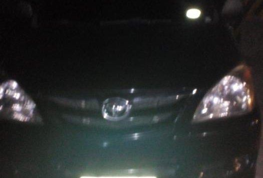 Selling 2nd Hand Toyota Avanza Manual Gasoline in Mandaluyong-1