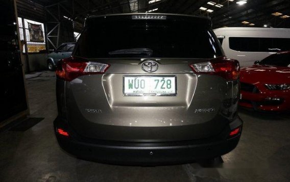 Selling Toyota Rav4 2013 in Makati-3