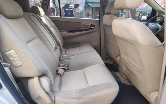 Selling Silver Toyota Innova 2007 Automatic Gasoline at 120000 km in Manila-3