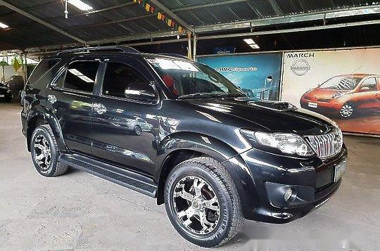 Black Toyota Fortuner 2013 Automatic Diesel for sale-1