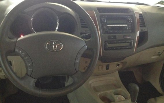 Selling 2nd Hand Toyota Fortuner 2009 Automatic Gasoline in San Juan-5