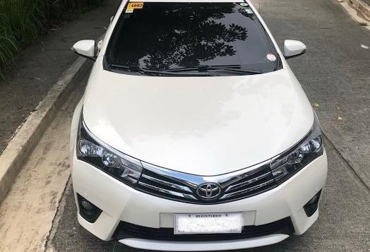 Sell 2nd Hand 2015 Toyota Altis Automatic Gasoline in Taytay-4