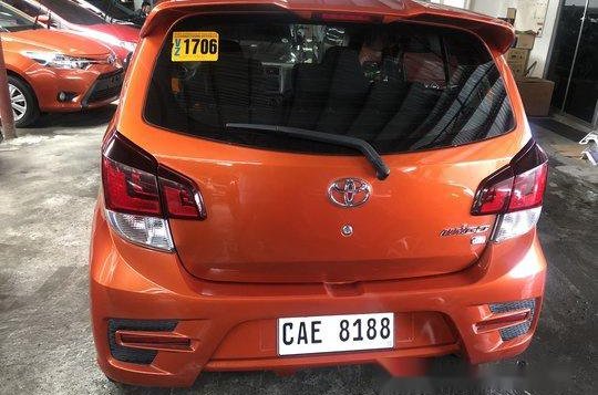 Selling Orange Toyota Wigo 2017 at 8800 km -3