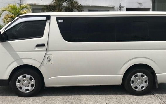 Toyota Hiace 2018 Manual Diesel for sale in Pasig-7