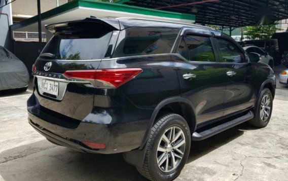 Sell 2nd Hand 2016 Toyota Fortuner in Quezon City-2