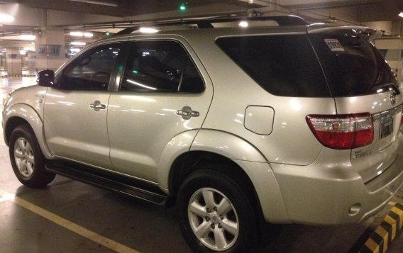 Selling 2nd Hand Toyota Fortuner 2009 Automatic Gasoline in San Juan-2