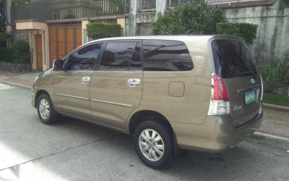 Selling Toyota Innova 2011 Automatic Diesel in Quezon City-10