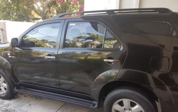 Sell 2nd Hand 2011 Toyota Fortuner Automatic Gasoline in Parañaque-4