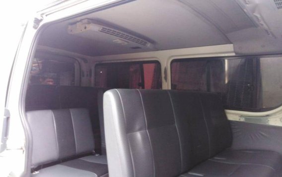 Toyota Hiace 2013 Manual Diesel for sale in Dasmariñas-2