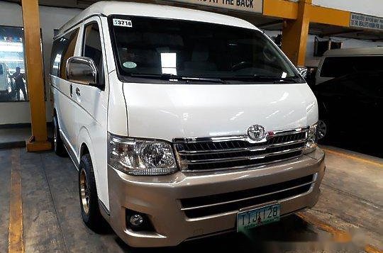 White Toyota Hiace 2011 at 57231 km for sale-2