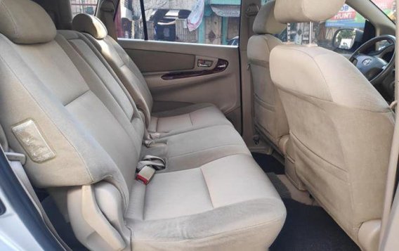 Toyota Innova 2007 at 120000 km for sale-3