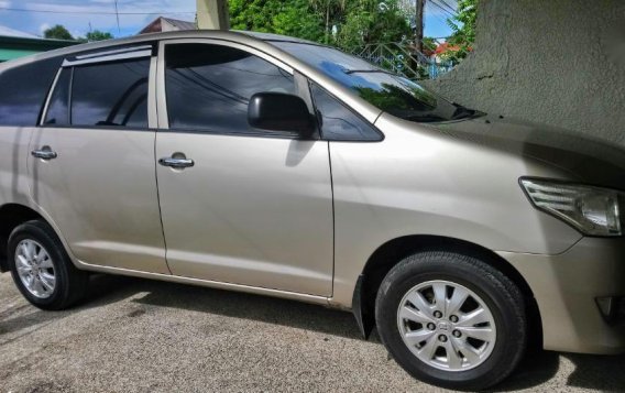 Selling 2nd Hand Toyota Innova 2012 in Balanga-1