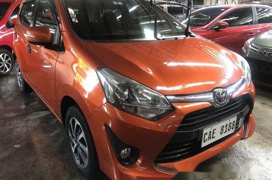 Selling Orange Toyota Wigo 2017 at 8800 km 