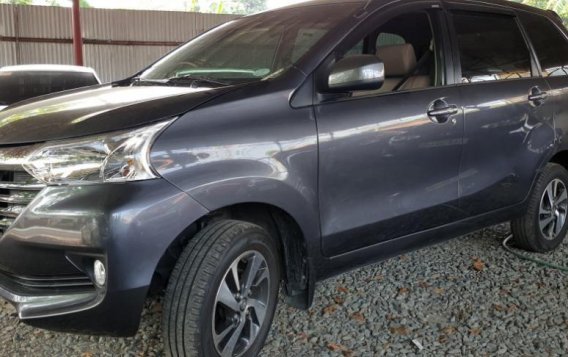 Selling Toyota Avanza 2017 Manual Gasoline in Quezon City-1