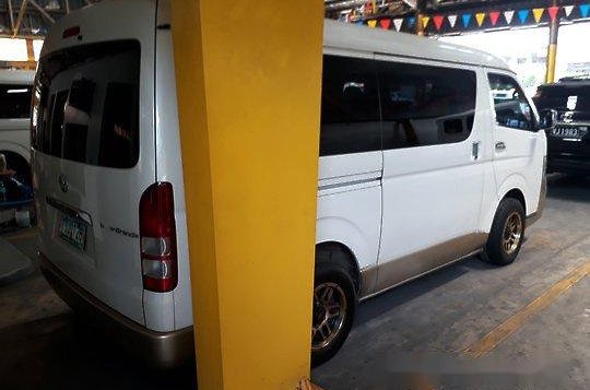 White Toyota Hiace 2011 at 57231 km for sale-5