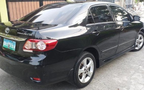 Selling Toyota Altis 2011 Automatic Gasoline in Las Piñas-6