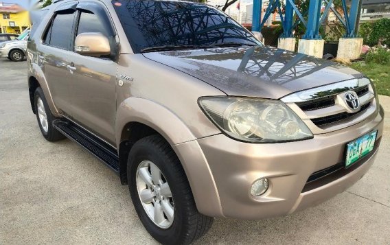 2nd Hand Toyota Fortuner 2006 for sale in Bacoor-3