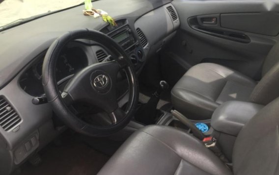 Sell 2nd Hand 2006 Toyota Innova in Taguig-3