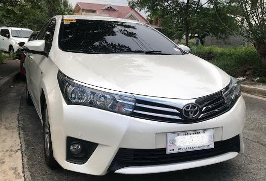 Sell 2nd Hand 2015 Toyota Altis Automatic Gasoline in Taytay-1