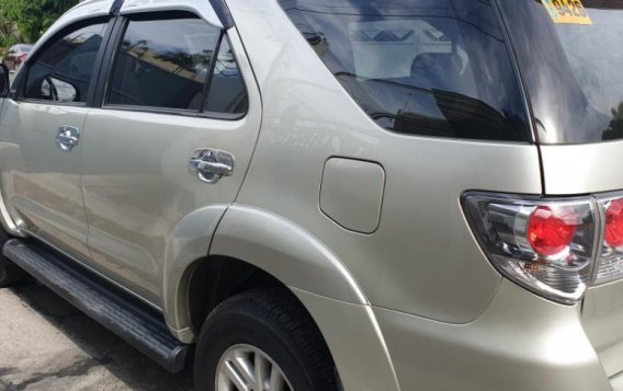 Selling 2nd Hand Toyota Fortuner 2014 in Quezon City-3