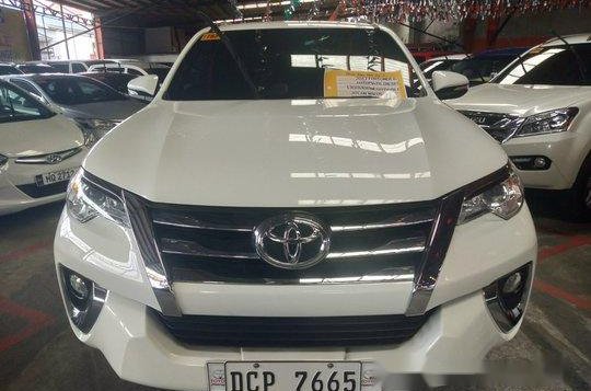 White Toyota Fortuner 2017 for sale in Quezon City 