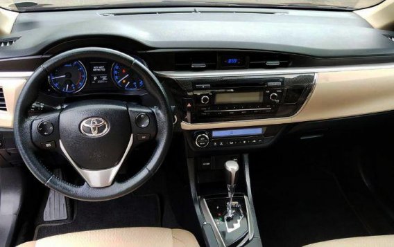 Brown Toyota Altis 2015 for sale in Cainta-9