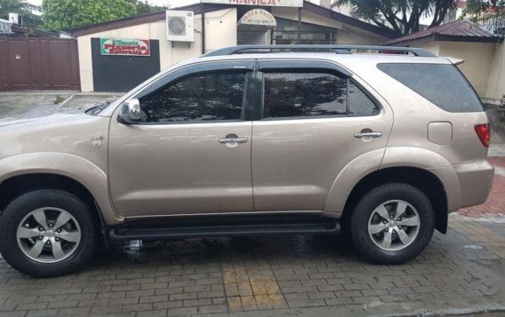 Toyota Fortuner 2006 Automatic Diesel for sale in Quezon City-7